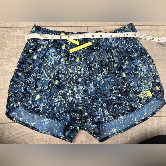 The North Face Womens Size XS / Small Printed Class V  Shorts Blue Lichn $45 - Picture 3 of 5